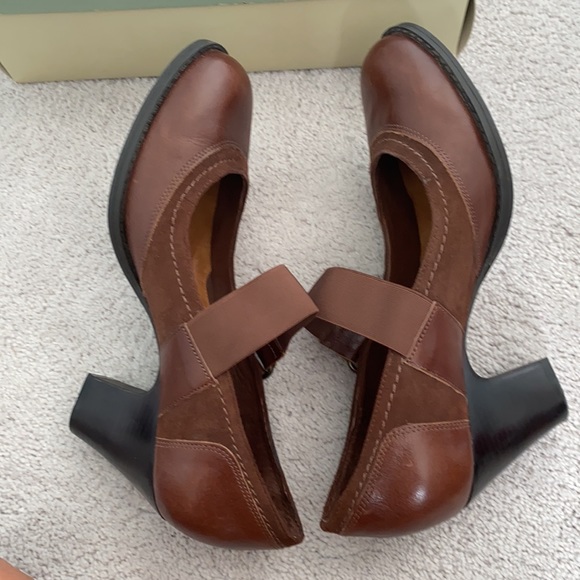 Nurture Panama Nutty heels. - Picture 6 of 7